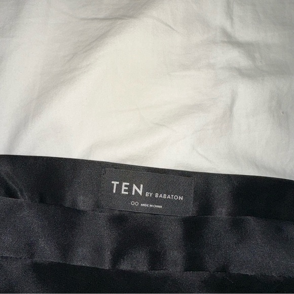 Ten by Babaton Glisten Satin Skirt Black (00) - Picture 8 of 8